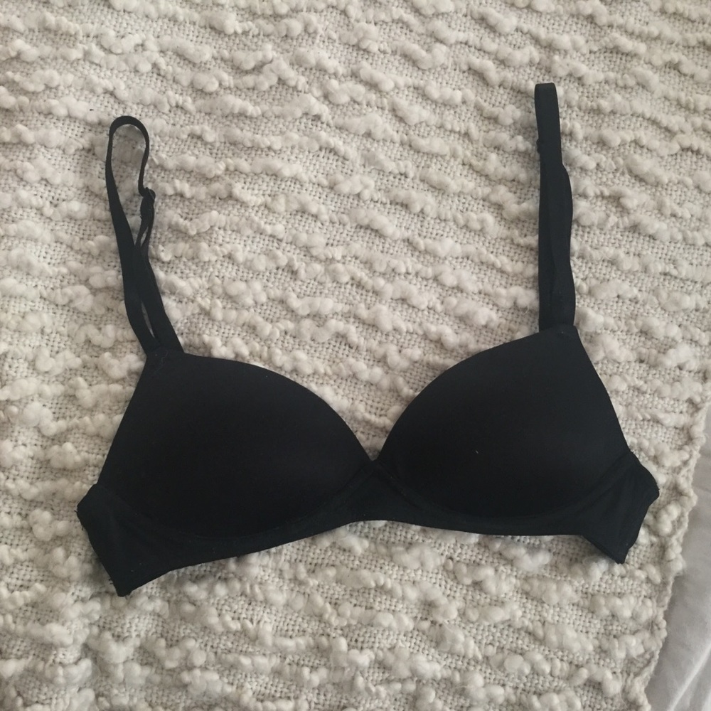 Victoria’s Secret wireless push-up bra 32a